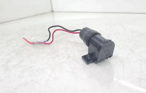 Volkswagen Transporter - Caravelle T5 12 V Socket (front) 