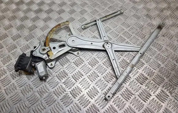 Toyota Corolla Verso E121 Rear door window regulator with motor 997250102