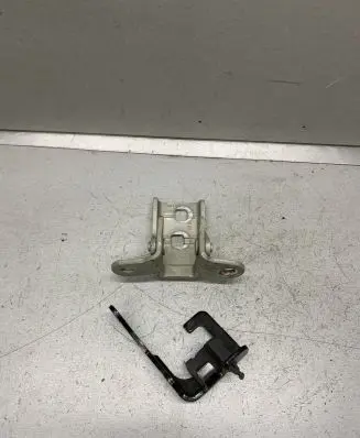 Chrysler Town u0026 Country V Front door upper hinge ACA799 881AB 089