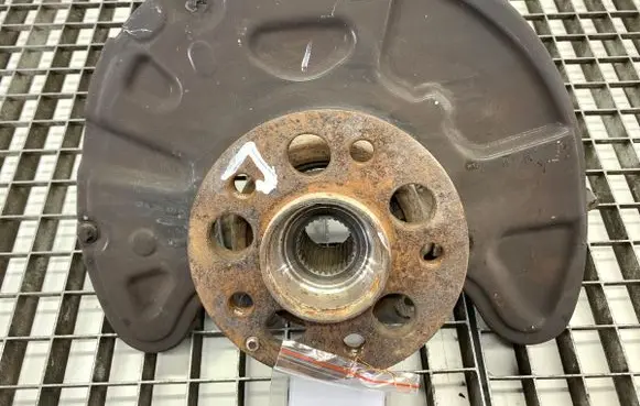Mercedes-Benz E W212 Front wheel hub spindle knuckle
