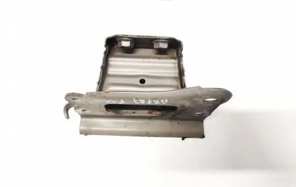 Toyota Corolla Verso AR10 Front bumper mounting bracket