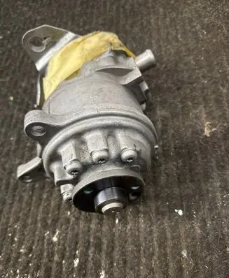 BMW X5 F15 Air conditioning (A/C) compressor (pump) 6867163
