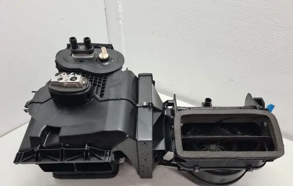 Skoda Fabia Mk3 (NJ) Interior heater climate box assembly 6C1820308 6Q1819303B 6R1819015A