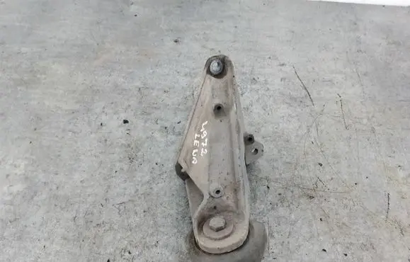 Volkswagen PASSAT B5.5 Gearbox mounting bracket 8D0399113AS