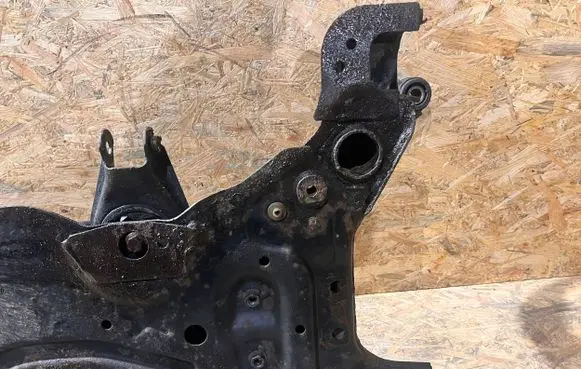 Volvo V50 Front subframe