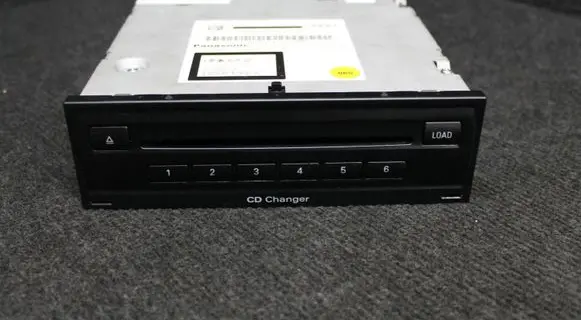 Audi A6 C7 CD/DVD changer 8X0035110a