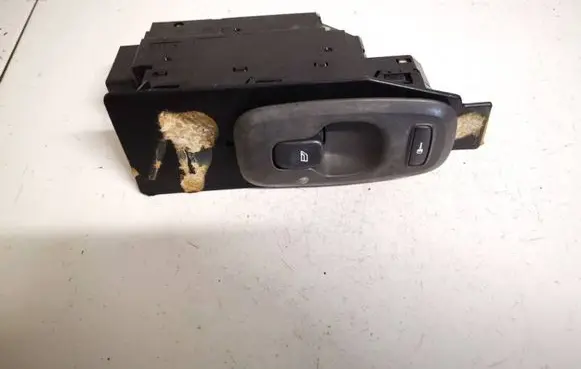Volvo S60 Electric window control switch 8682950 mp11eb0-0123