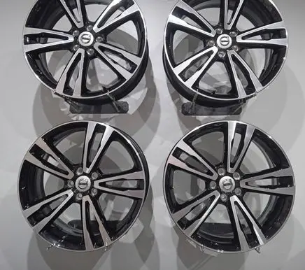 Volvo V90 Cross Country R19 alloy rim 31381536