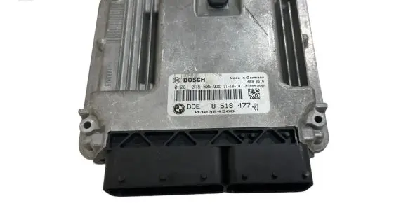 BMW 5 F10 F11 Engine control unit/module 851847701 030364306 0281018609