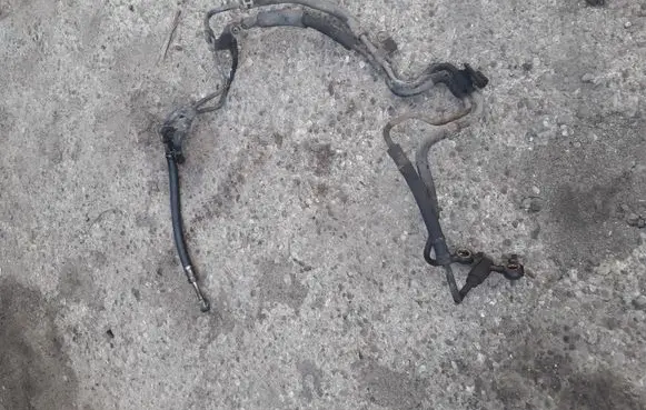 Toyota Avensis T220 Power steering hose/pipe/line