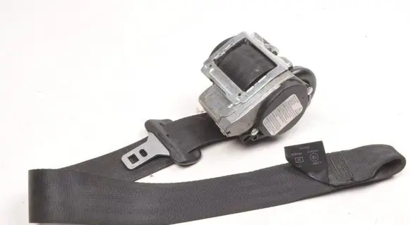Volvo C70 Front seatbelt 31267567
