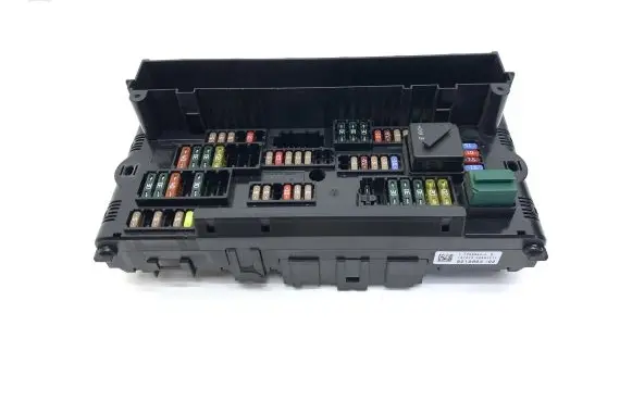 BMW X3 F25 Fuse module 9210863 921086302