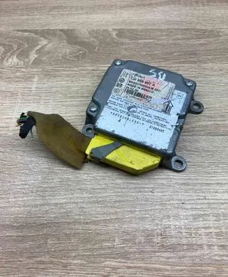 Volkswagen PASSAT B5 Airbag control unit/module 1J0909607A 01000405
