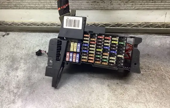 Mercedes-Benz A W169 Fuse box set 1695451840 40004219681