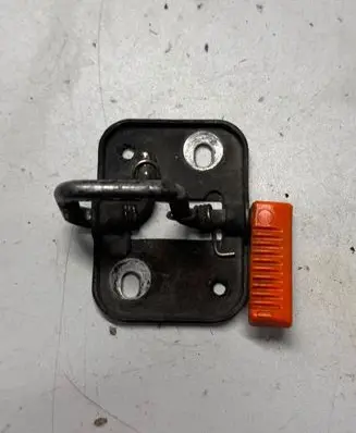 Volkswagen Jetta VI Engine bonnet/hood lock/latch loop/hook 1K8823186D