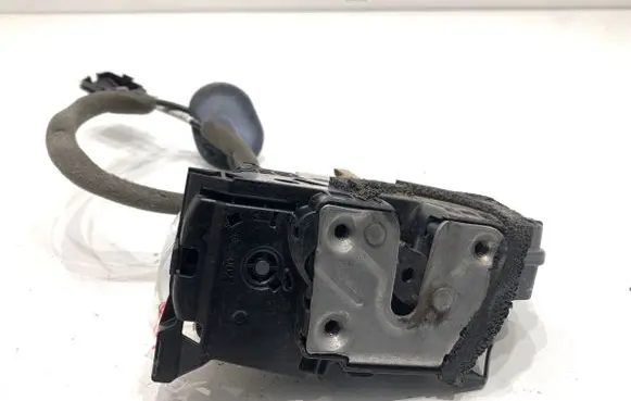 Renault Clio IV Front door lock 805024563R