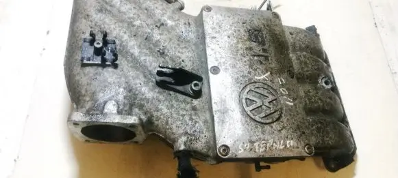 Volkswagen Golf III Intake manifold 037133205a 970515
