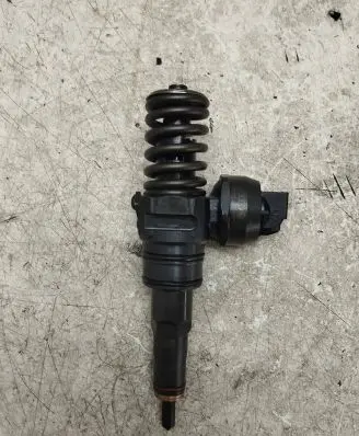 Audi A4 S4 B7 8E 8H Fuel injector 038130073BH