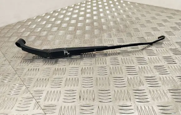 Front wiper blade arm