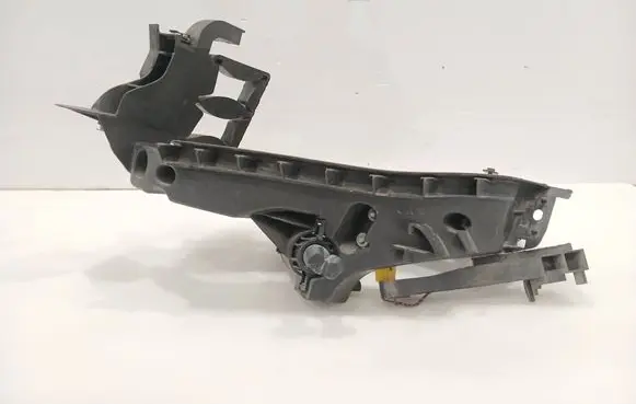 Audi A4 Allroad Headlight/headlamp mounting bracket 8K0805607C 2002837