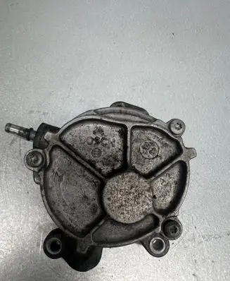 Ford S-MAX Vacuum pump r651b