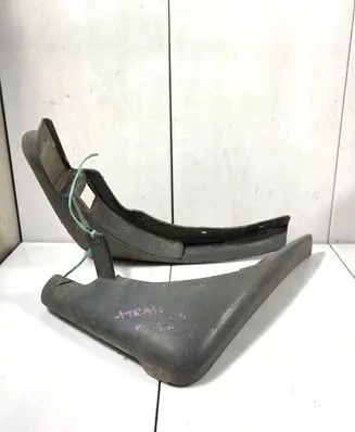 Nissan X-Trail T30 Front mudguard 638548H300