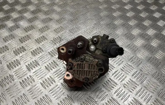 Renault Laguna II Fuel injection high pressure pump 8200659766 H8200256255 0445010087