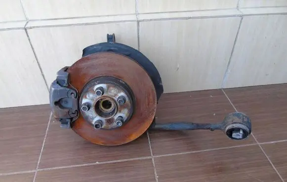 BMW X5 E53 Front wheel hub spindle knuckle 6761576C