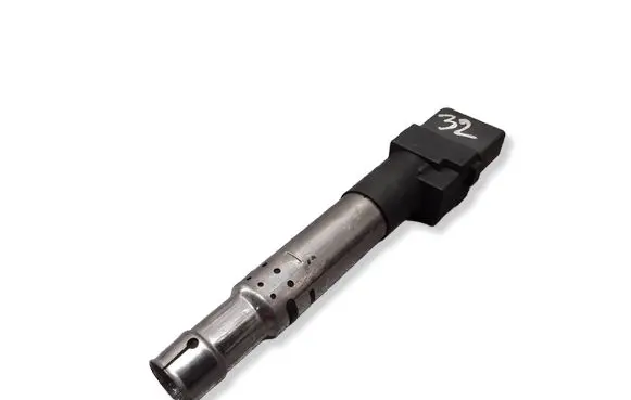 Volkswagen Touareg I High voltage ignition coil 0040102044