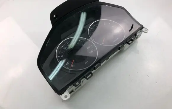 Volvo V60 Speedometer (instrument cluster) 31343323AA