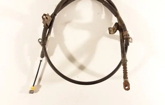 Toyota Avensis T220 Handbrake/parking brake wiring cable 