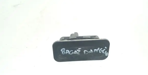Tailgate opening switch