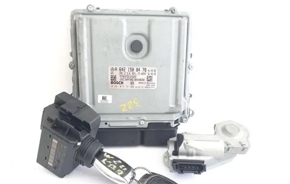 Mercedes-Benz E W211 Engine ECU kit and lock set A6421508478 0281013721 2115452308