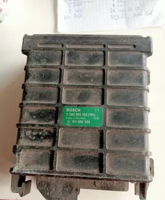 Volkswagen Golf III Engine control unit/module 811906264