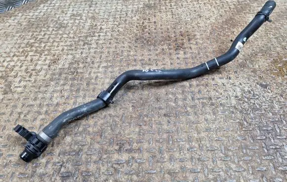 BMW 4 F36 Gran coupe Engine coolant pipe/hose 9329643