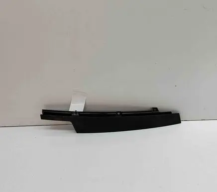 Volvo XC60 Front door glass trim molding 32216798
