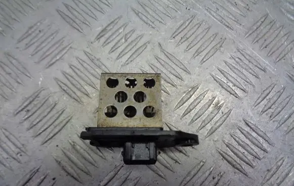 Peugeot 206 Coolant fan relay 