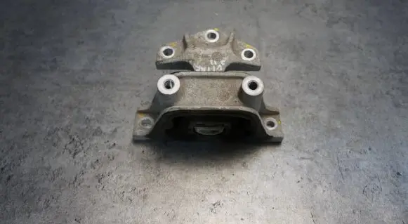 Suzuki Vitara (LY) Engine mount vacuum valve 