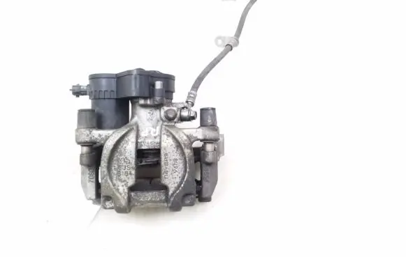 Subaru Outback (BS) Rear brake caliper