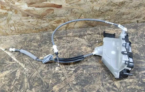 Opel Mokka B Front door lock PSA305588 16944084