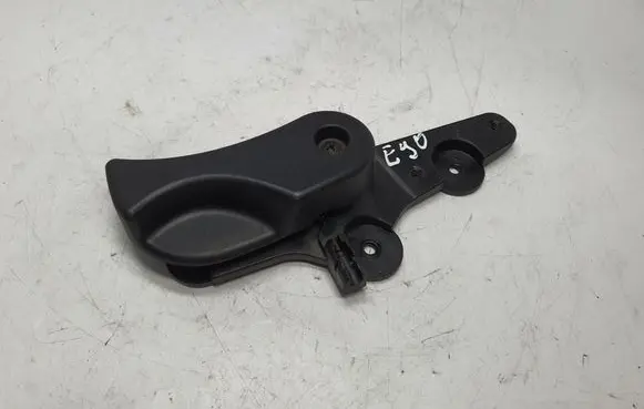 Engine bonnet (hood) release handle