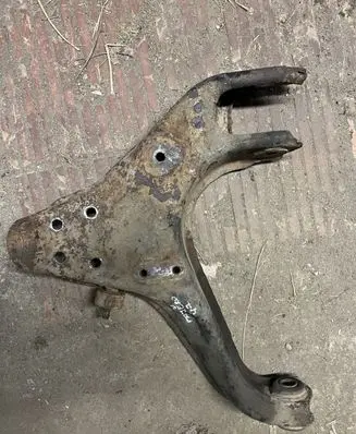 Mitsubishi Pajero Front lower control arm/wishbone