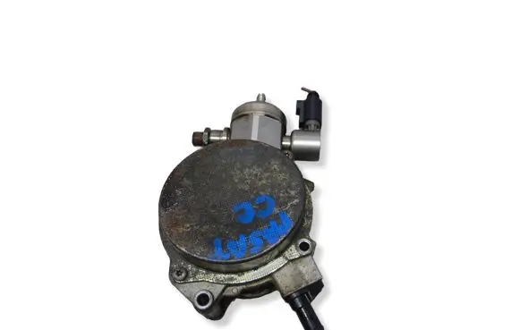 Volkswagen PASSAT CC Vacuum pump 06H127026M