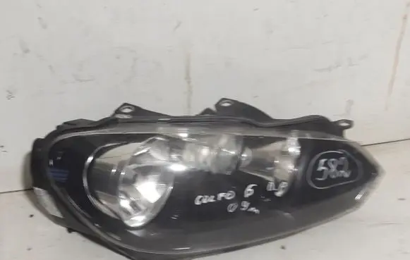 Volkswagen Golf VI Headlight/headlamp