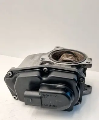 Volkswagen Tiguan EGR valve 03L131501E 11292602
