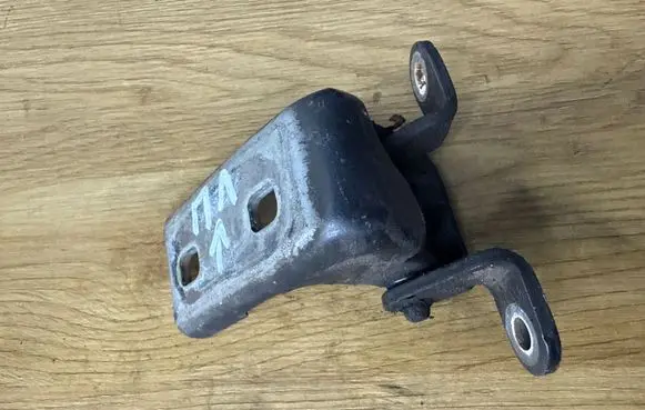 Opel Insignia A Front door upper hinge