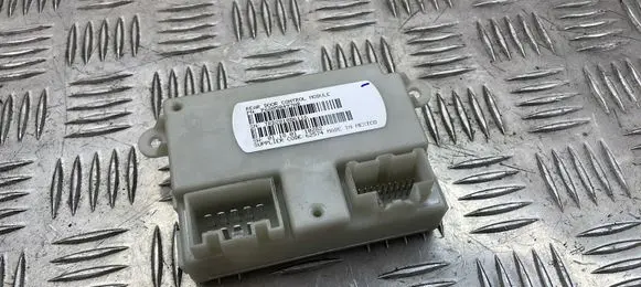 Chrysler Grand Voyager V Door control unit/module P68050497AB