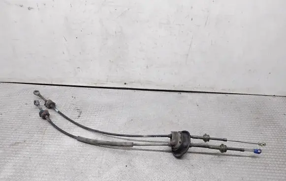 Citroen C3 Gear shift cable linkage