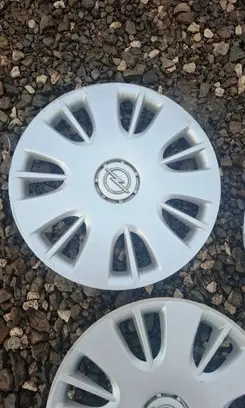 Opel Corsa D R15 wheel hub/cap/trim 13214814