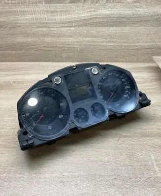 Volkswagen PASSAT B6 Speedometer (instrument cluster) 3C0920850Q V0018000
